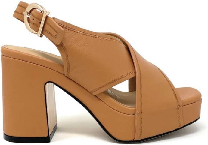 Janet & Janet Leren sandalen met kruisbanden