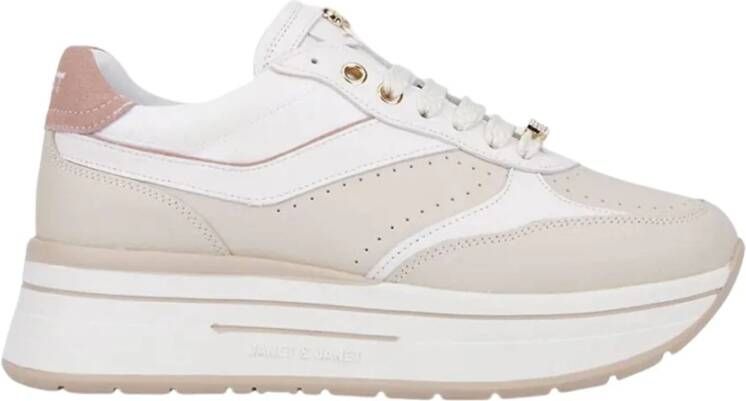 Janet & Janet Platform Sneakers met Metallic Accents