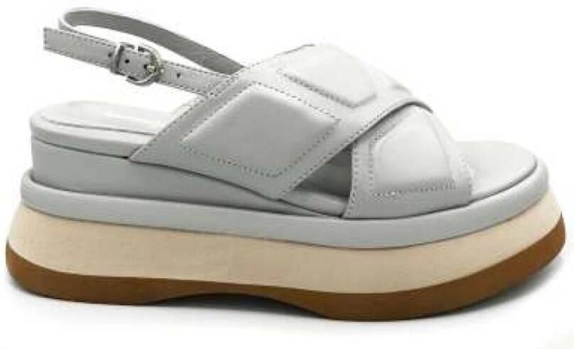 Jeannot Grijze Leren Sleehak Sandalen Lichtgewicht Rubberen Zool Gray Dames