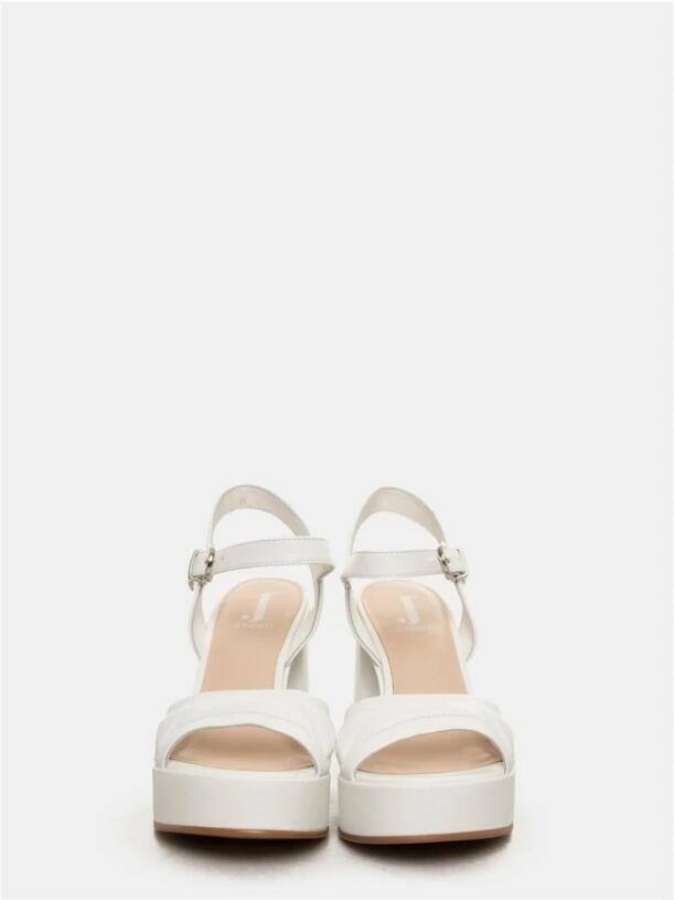 Jeannot Witte leren sandaal met zwarte strass