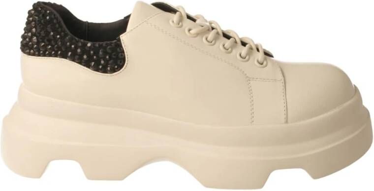 Jeannot Laced Shoes