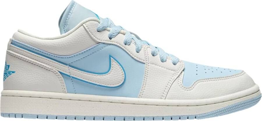 Jordan Ice Blue Low SE Sneakers Blue Dames