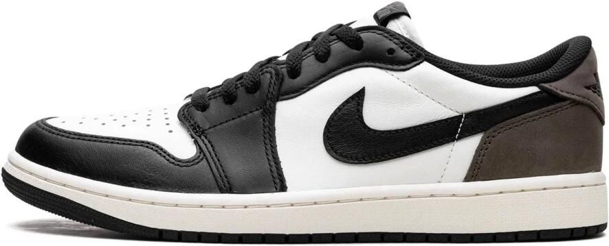 Jordan Retro Low OG Mocha Sneakers