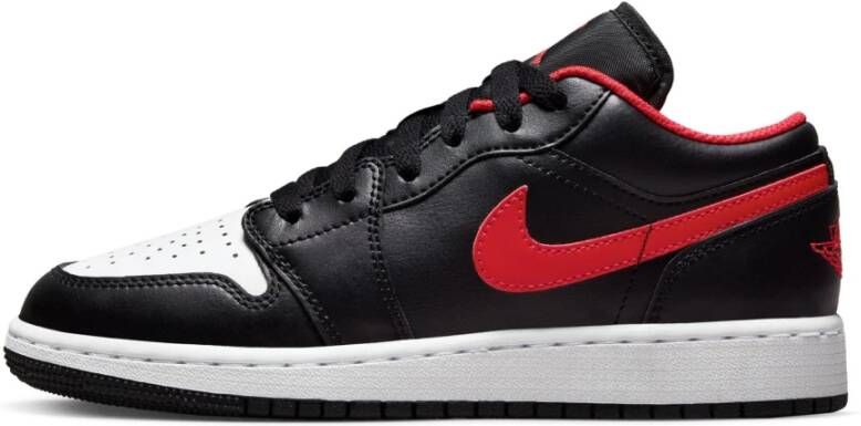 Jordan Lage Zwarte Vuur Rode Sneakers