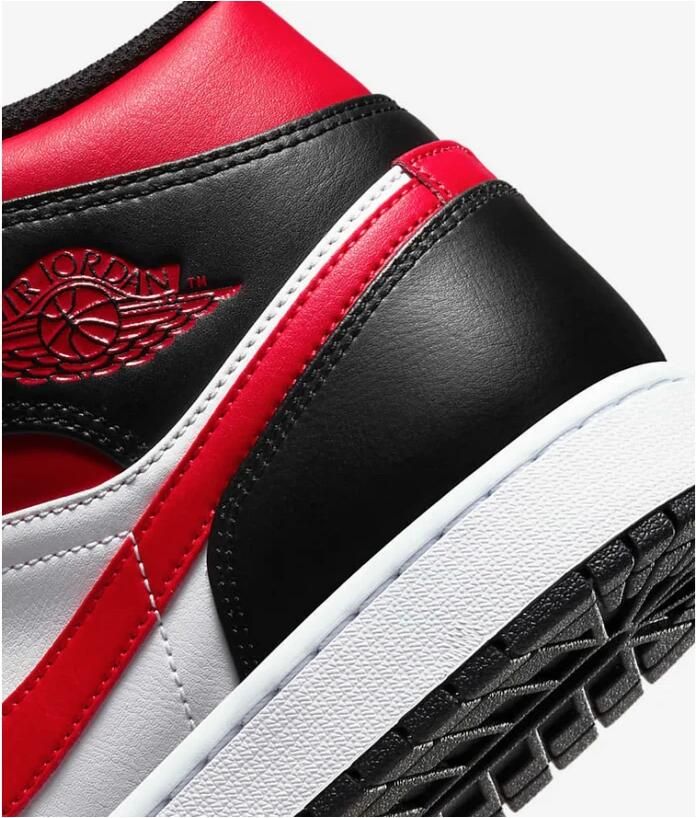 Jordan Air 1 Mid Black Fire Red White Schoenmaat 40 1 2 Sneakers 554724 079 - Foto 3