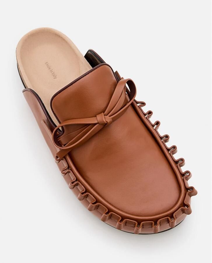 J.W.Anderson Slippers & Mules Ruffle Loafer W Slipper in bruin - Foto 2