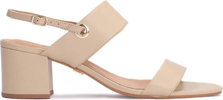 Kazar Beige leren sandalen op een brede hak