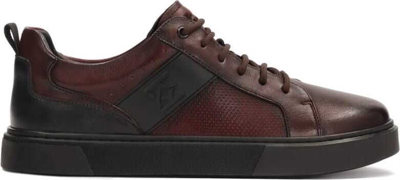 Kazar Bordeauxrode sneakers met geperforeerd bovendeel