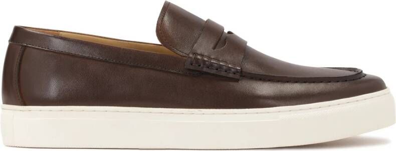 Kazar Bruine instap sneakers op een witte zool