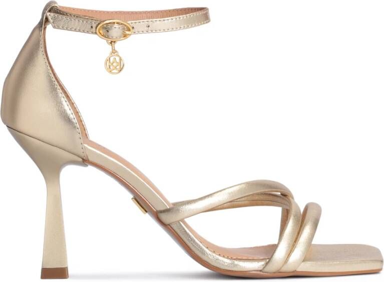 Kazar Gouden sandalen met een bedekte hak en een vierkante neus