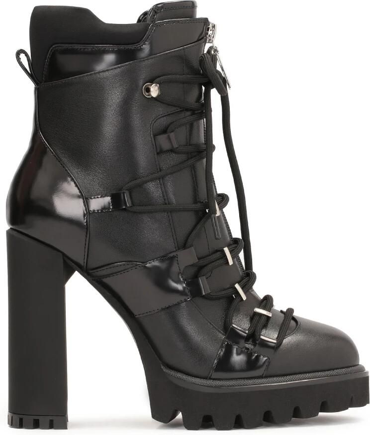 Kazar Avant-garde Booties met Decoratieve Vetersluiting.Dit product valt klein uit.