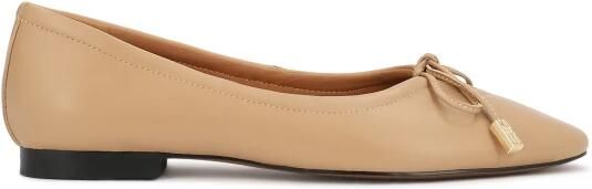 Kazar Beige leren pumps met decoratieve uitsparing en binding