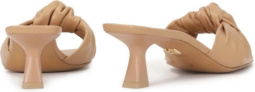 Kazar Beige muiltjes met een decoratieve knoop