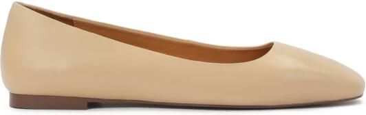 Kazar Beige pumps op een platte zool