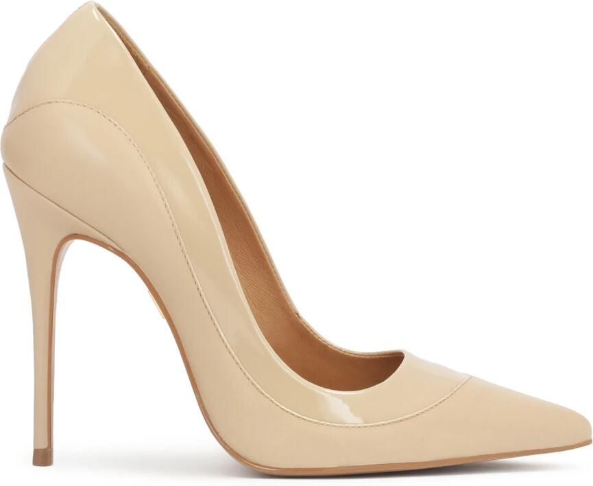 Kazar Beige pumps op een slanke stilettohak met een gelakt inzetstuk.Dit product valt groot uit.