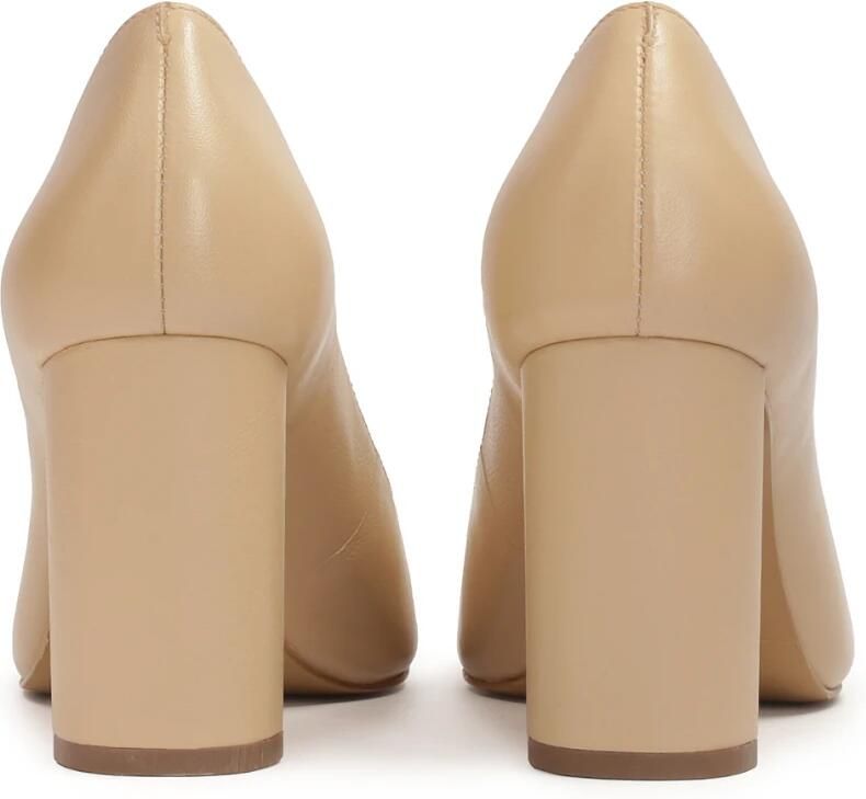 Kazar Beige pumps op een smalle paal.Dit product valt klein uit. - Foto 2