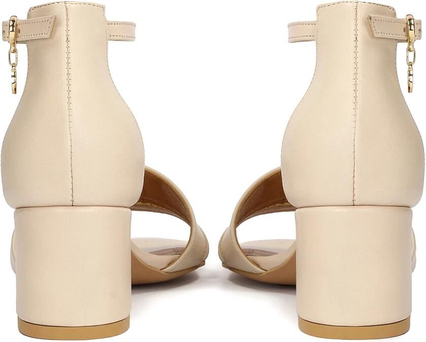 Kazar Beige sandalen op een brede hak