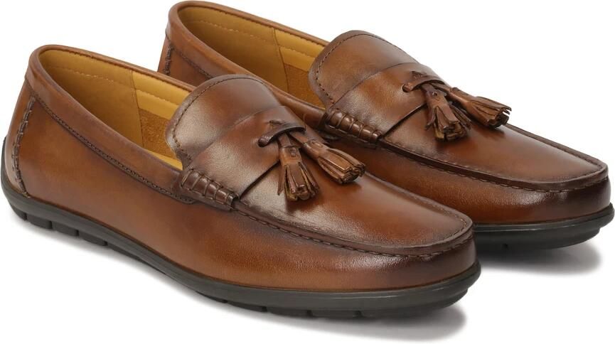 Kazar Bruine mocassins met een decoratief element