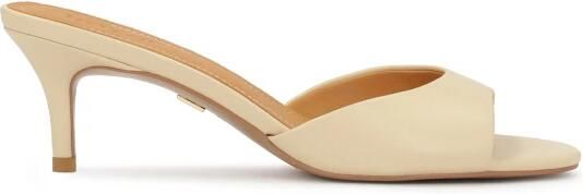 Kazar Crème flip-flops op een lage stilettohak
