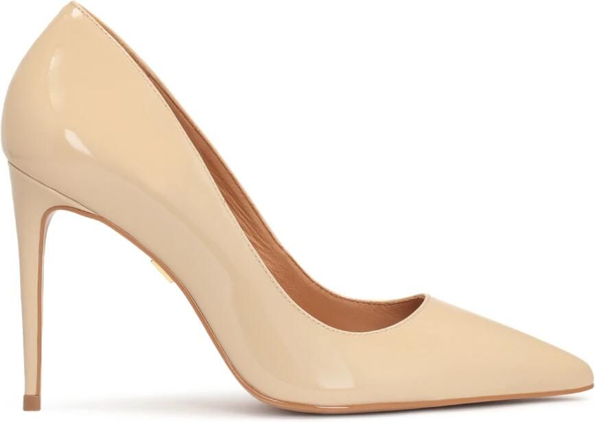 Kazar Gelakte minimalistische pumps.Dit product valt groot uit.