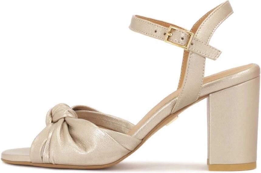 Kazar Gouden sandalen met een knoop op de bovenkant