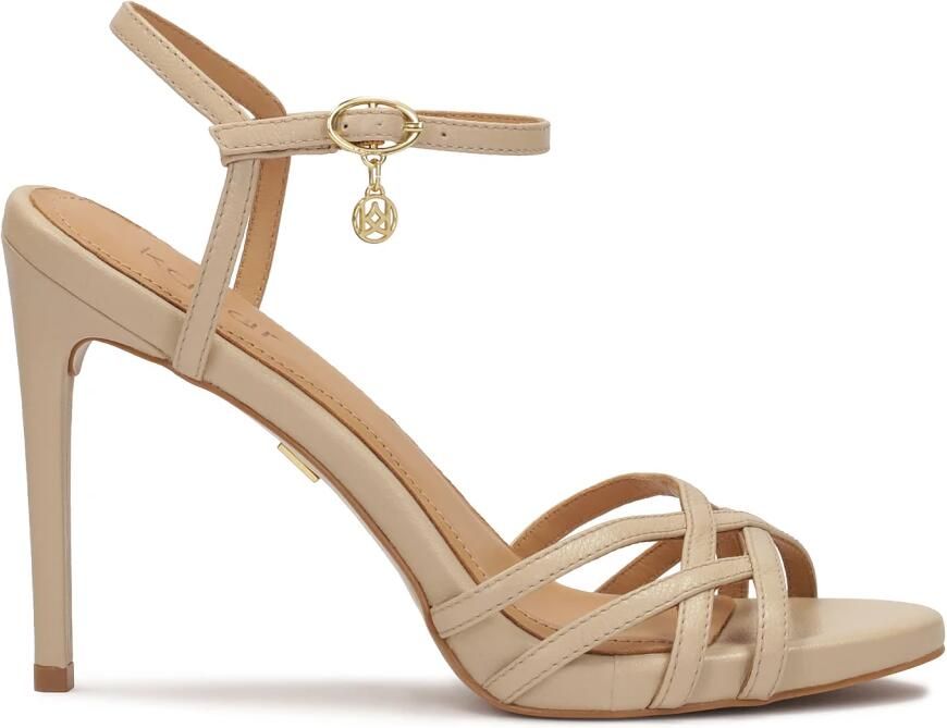 Kazar Klassieke beige sandalen met hak.Dit product valt klein uit.