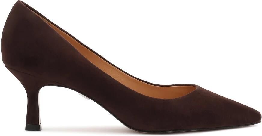 Kazar Klassieke bruine suède pumps.Dit product valt klein uit.