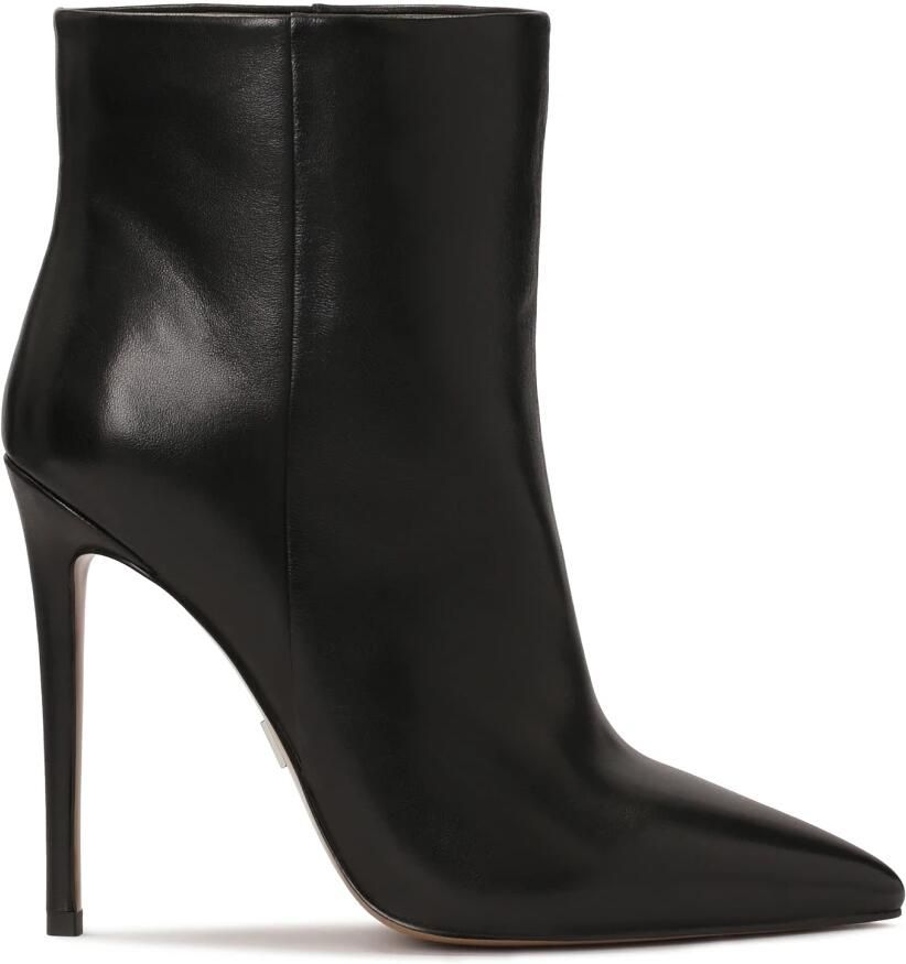 Kazar Laarzen met een slip-on bovenwerk en hak.Dit product valt klein uit.