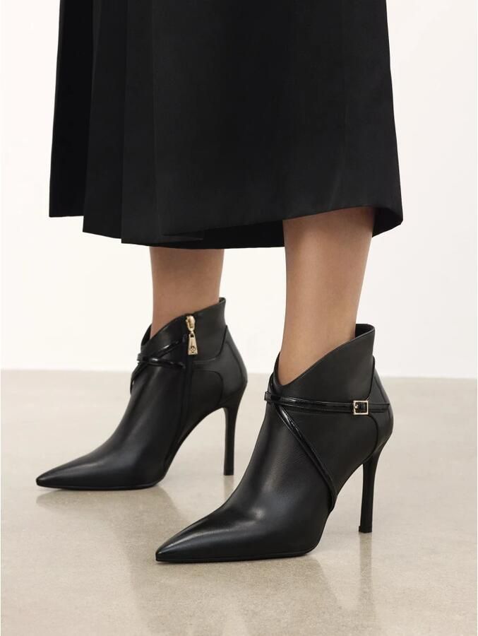 Kazar Laarzen met hak en gevormd bovendeel