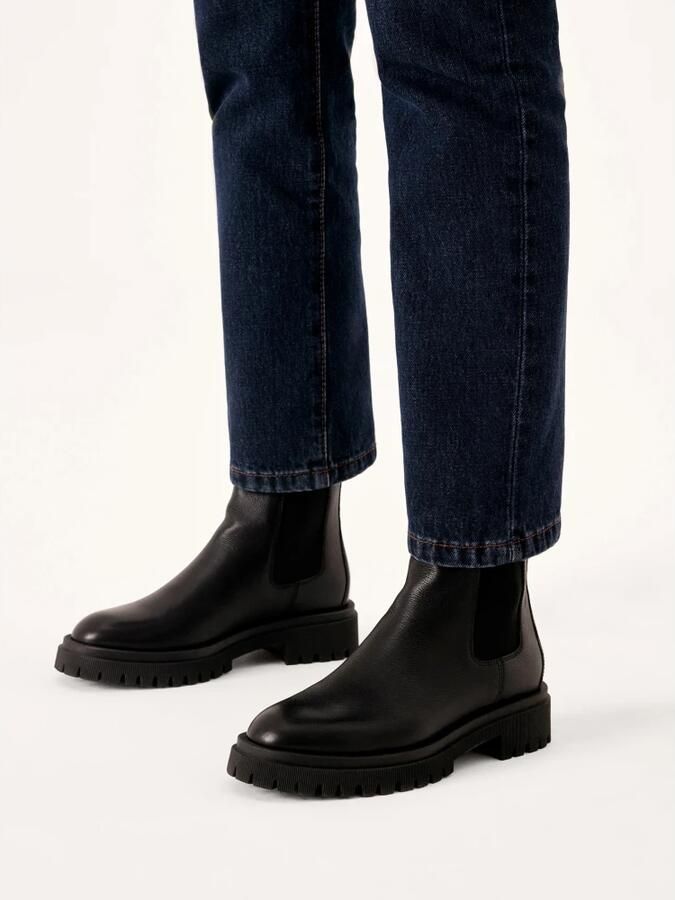 Kazar Leather chelsea boots