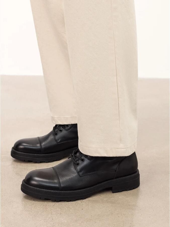 Kazar Leren enkellaarsjes met veters