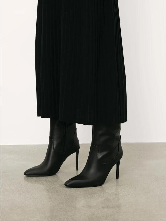 Kazar Leren laarzen met hak en ronde bovenkant