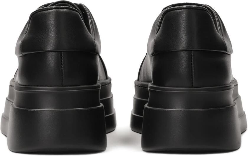 Kazar Leren sneakers op een dikke rechte zool