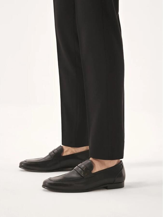 Kazar Loafers made of natural leather in black color - Foto 2