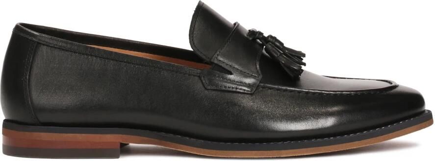 Kazar Loafers van natuurlijk leer met kwastjes.Dit product valt groot uit.