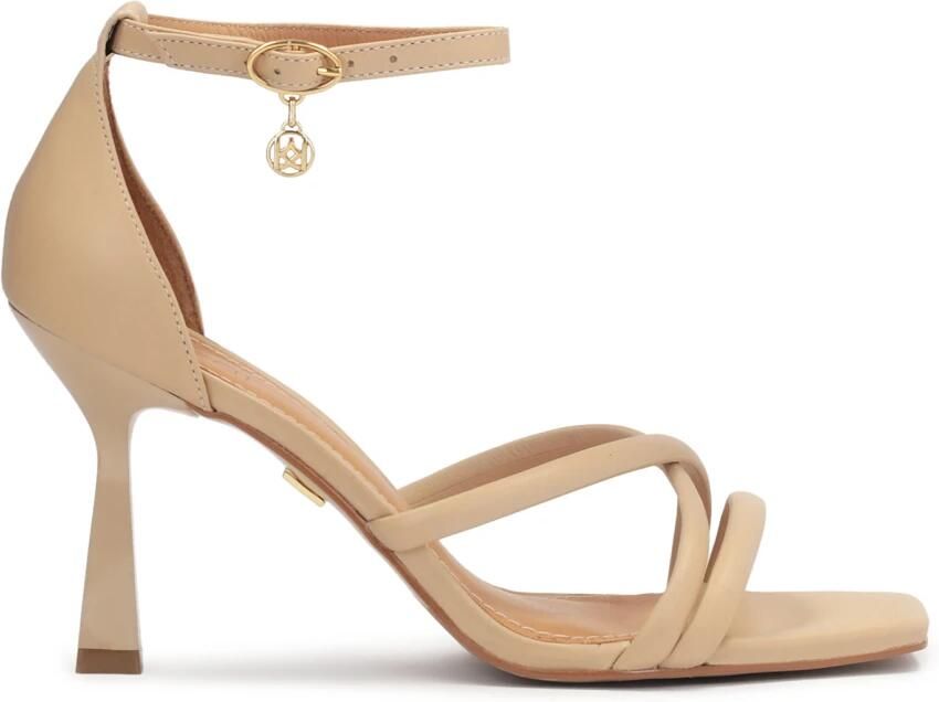 Kazar Minimalistische stijl beige sandalen.Dit product valt groot uit.