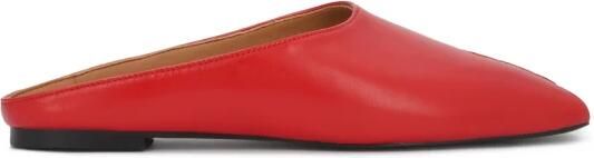 Kazar Slippers in rode kleur met een opening op de neus