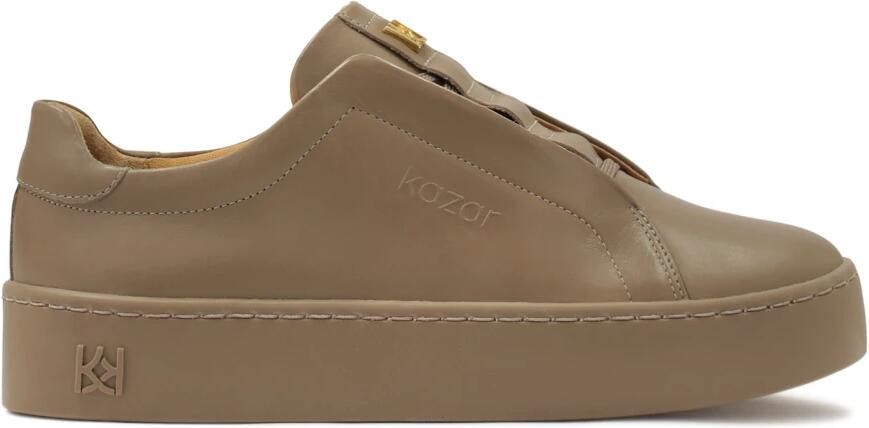 Kazar Sneakers in taupe kleur met versierde tong.Dit product valt klein uit.