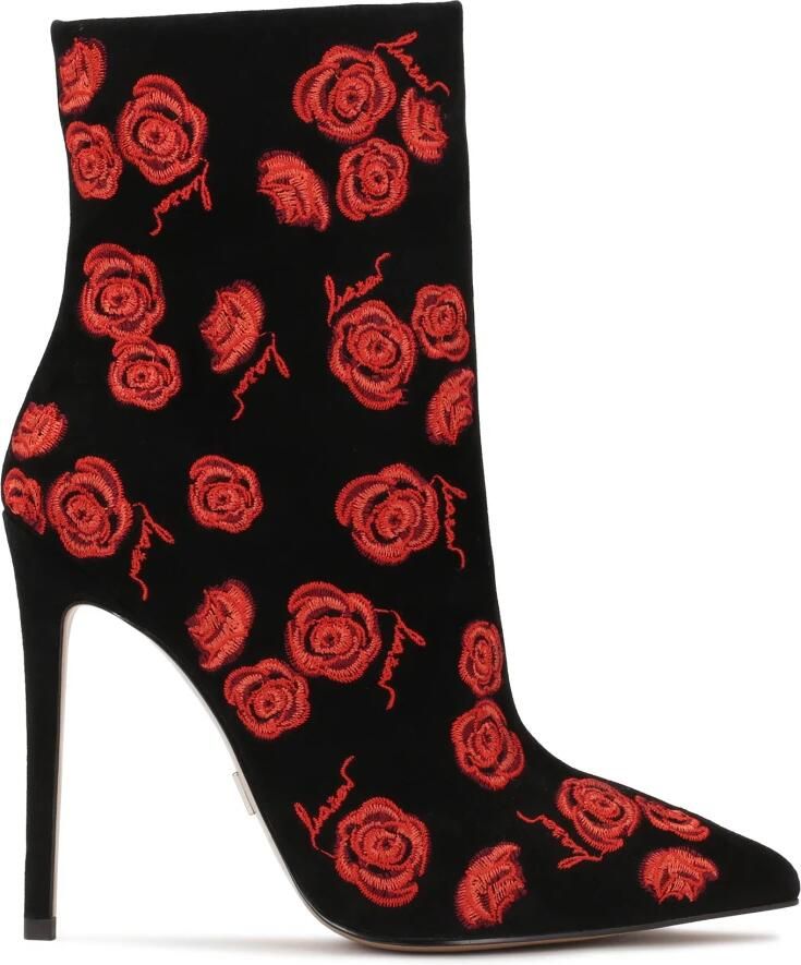 Kazar Suède laarzen met geborduurde rode bloe .Dit product valt klein uit.