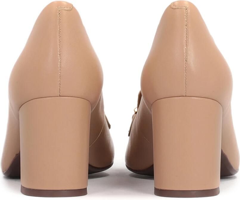 Kazar Lichtbruine leren pumps met kwastjes en een ketting - Foto 6