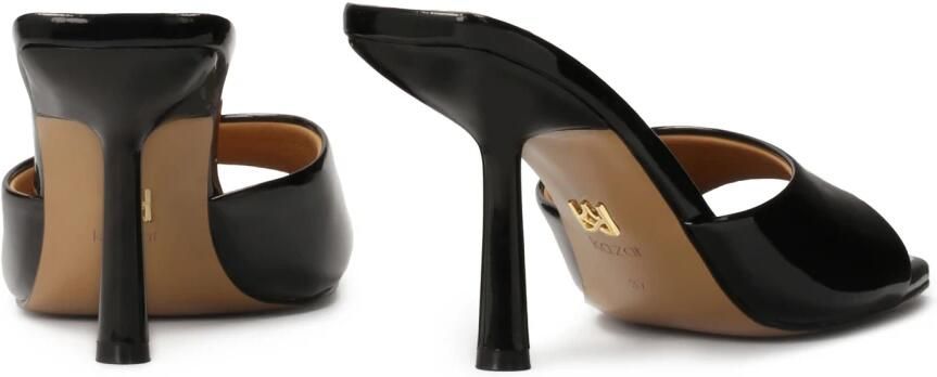 Kazar Zwart gelakte teenslippers met vierkante neus