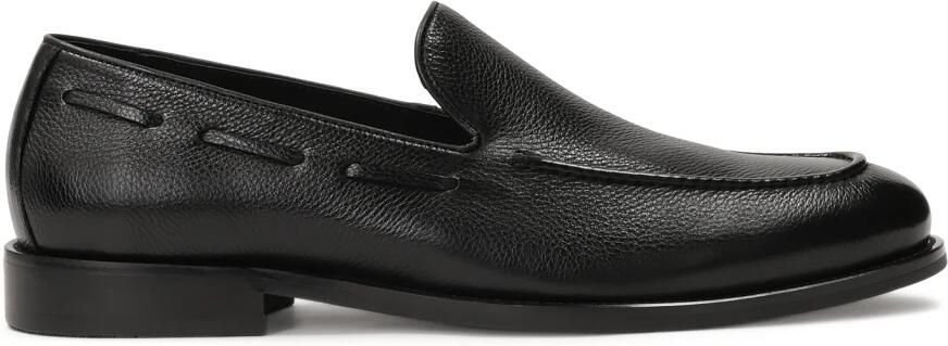 Kazar Zwarte loafers van natuurlijk leer.Dit product valt groot uit.