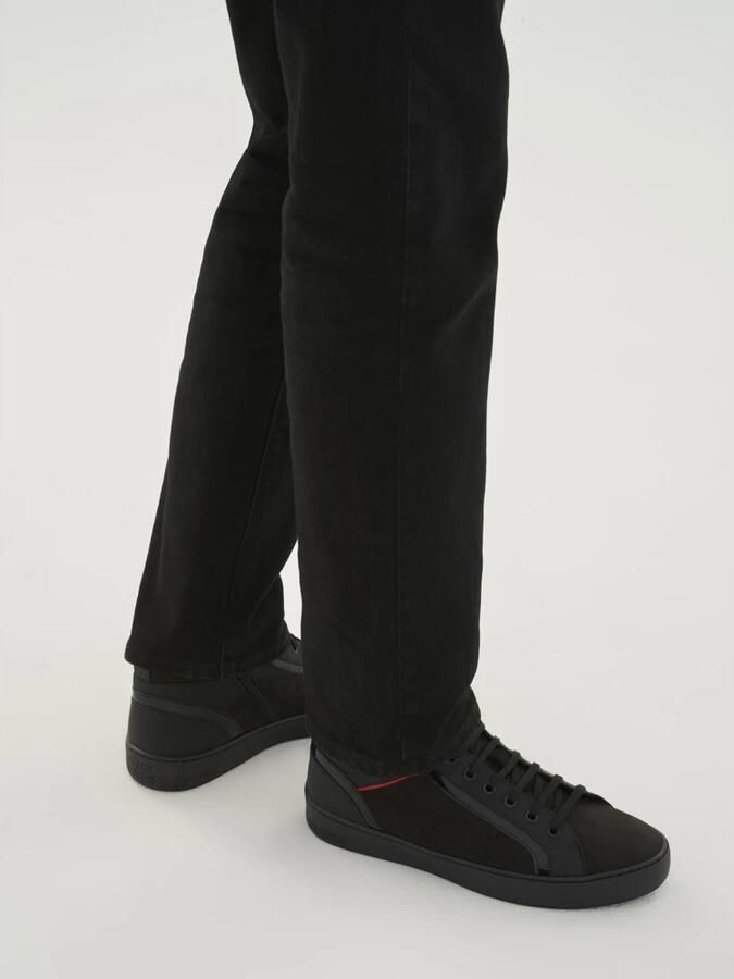 Kazar Zwarte sneakers voor heren.Dit product valt groot uit.