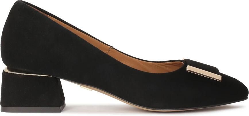 Kazar Zwarte suède lage hakken pumps.Dit product valt klein uit.