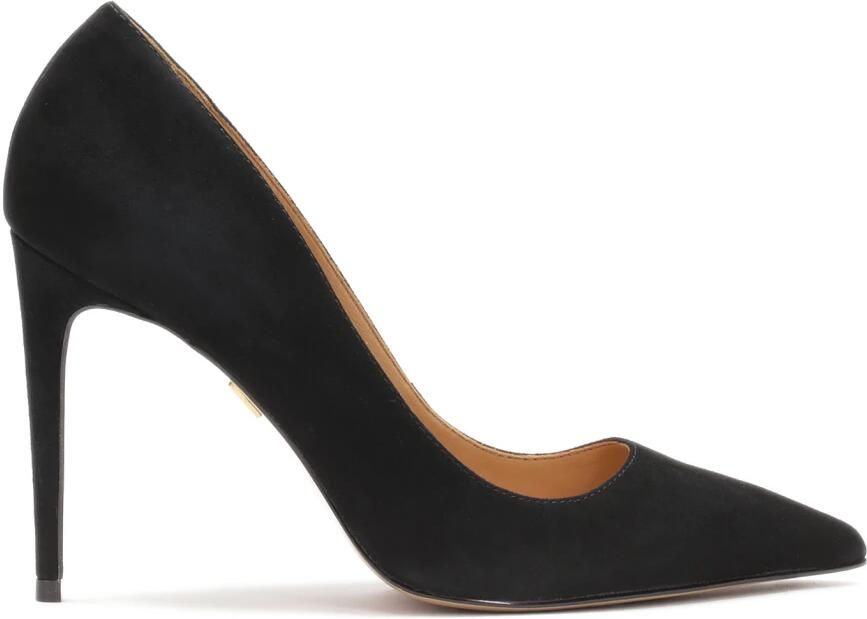 Kazar Zwarte suède pumps.Dit product valt groot uit.
