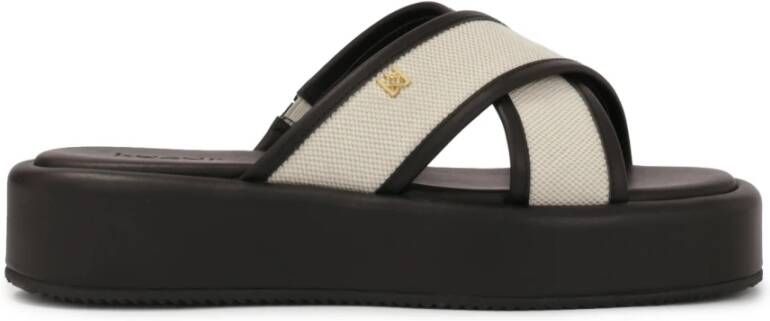 Kazar Leren teenslippers op een dikke zool met kruisbanden
