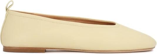 Kazar Studio Gele leren ballerina's met asymmetrisch bovenwerk