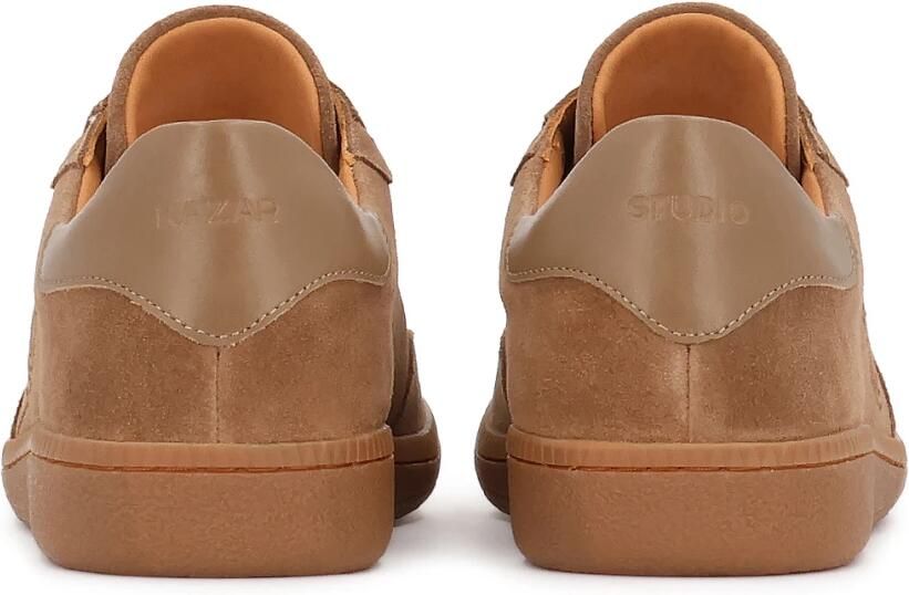 Kazar Studio Heren lichtbruine suède sneakers met borduurwerk