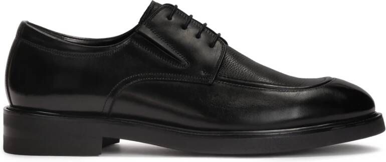 Kazar Zwarte halfhoge schoenen met decoratieve stiksels