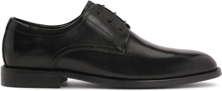 Kazar Zwarte herenschoenen met decoratieve perforatie